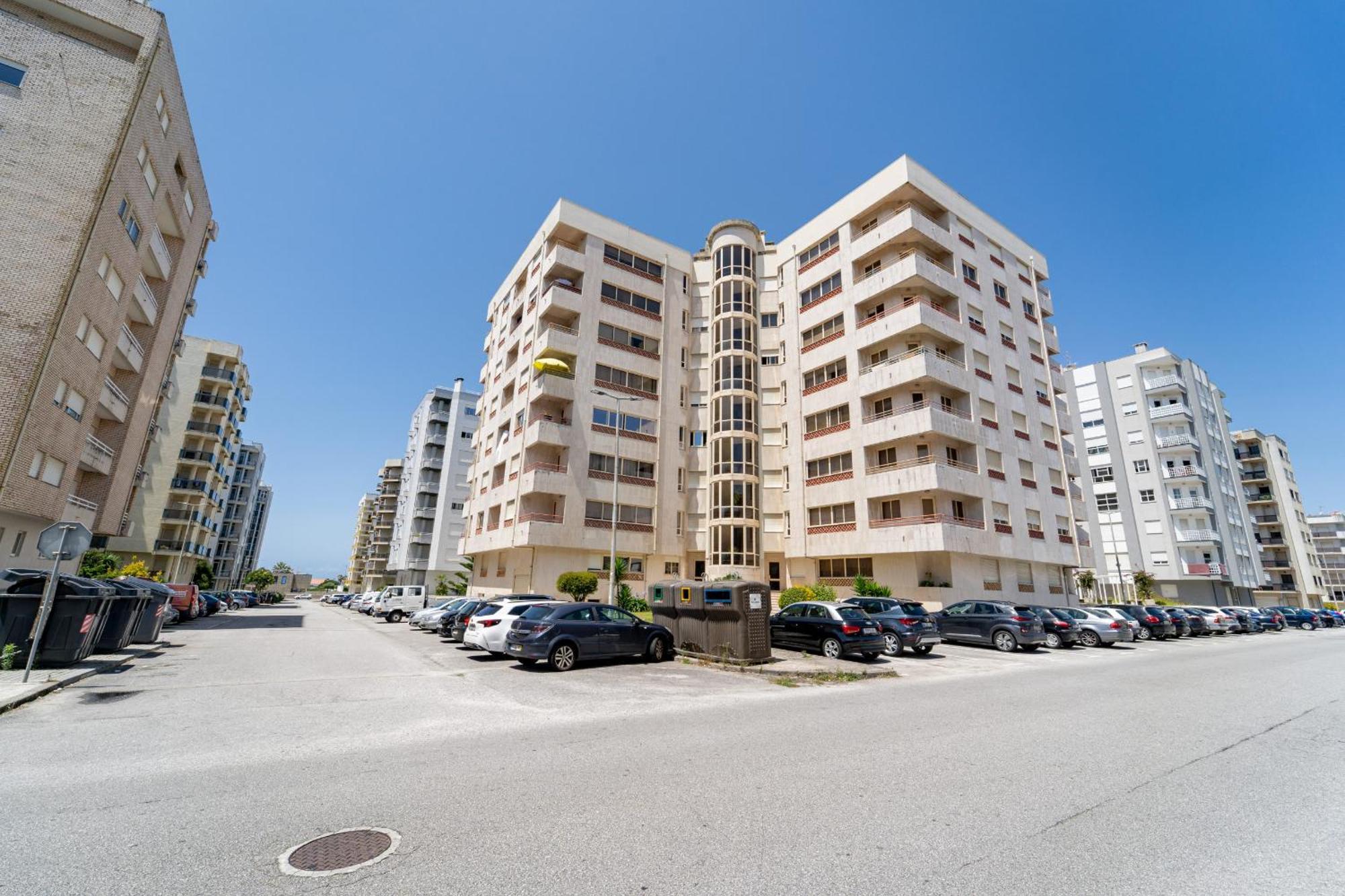 Beach Flat By House And People Виана-ду-Каштелу Экстерьер фото